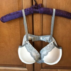 Calvin Klein 34C bra